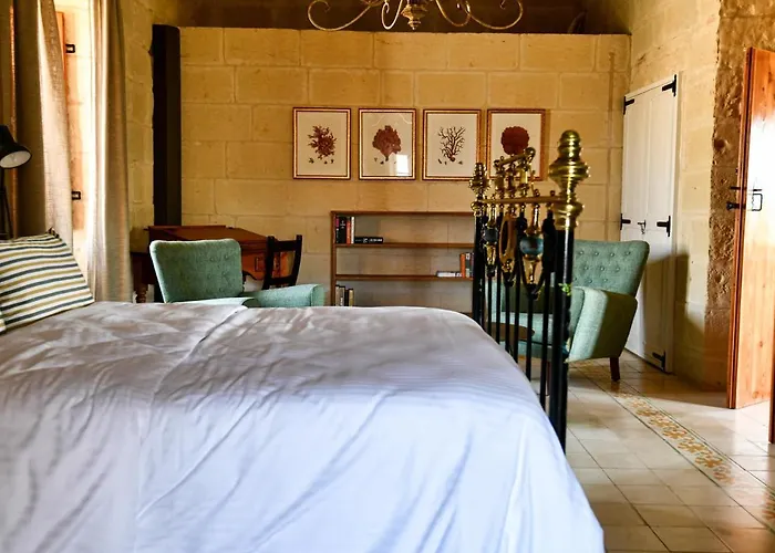 Maria's Bed & Breakfast 4*