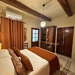 Alojamento de Acomodação e Pequeno-almoço Maria's 4*
