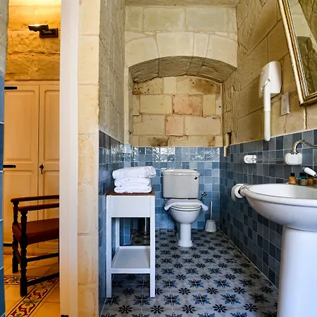 Maria's Bed & Breakfast 4*