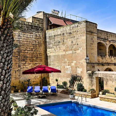 Bed & Breakfast Maria's Għasri